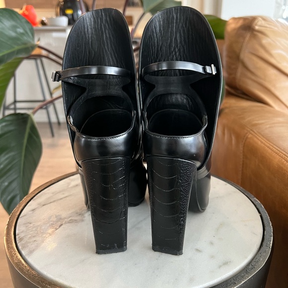 Alexander Wang Lys Cut Out Booties - Picture 5 of 9